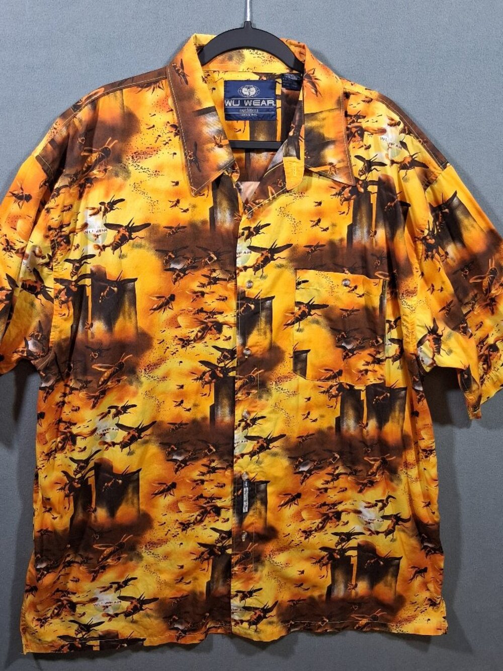 Vintage MINT Men's 2XL Wu Wear Short Sleeve "Killa Beez" Button-Up Hip-Hop 90s